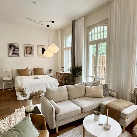 Frauenapartment Schoenes Mit Balkon Am Bergpark Wilhelmshoehe