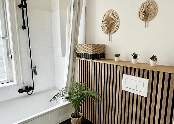 Frauenapartment Schoenes Mit Balkon Am Bergpark Wilhelmshoehe Kassel